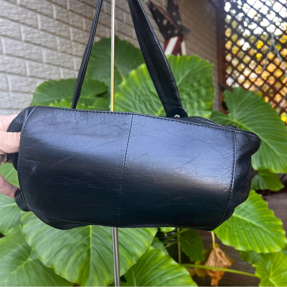 EUC—B Makowsky Black Leather Shoulder hobo Bag. - Picture 3 of 11